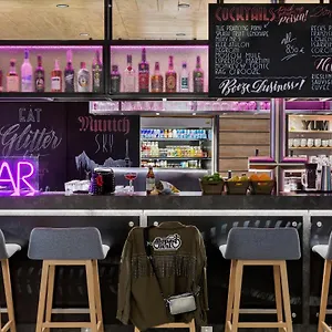 Moxy Ostbahnhof *** Munich